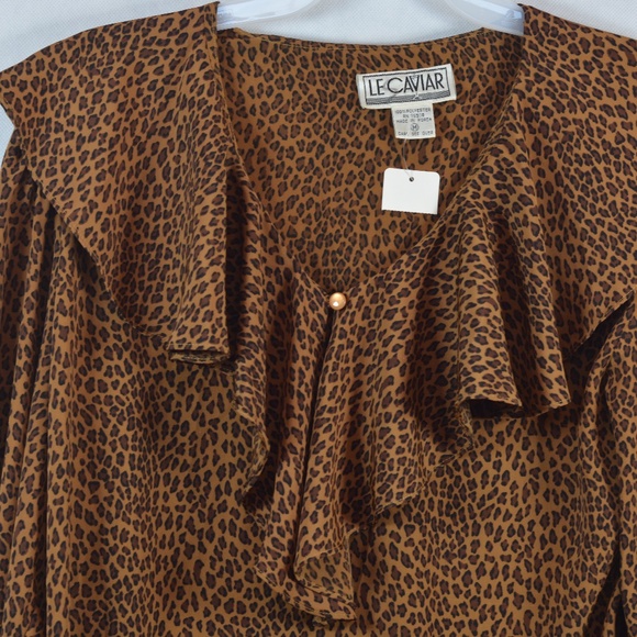 Animal Print Founcy Blouse SZ M Le Caviar - Picture 6 of 8